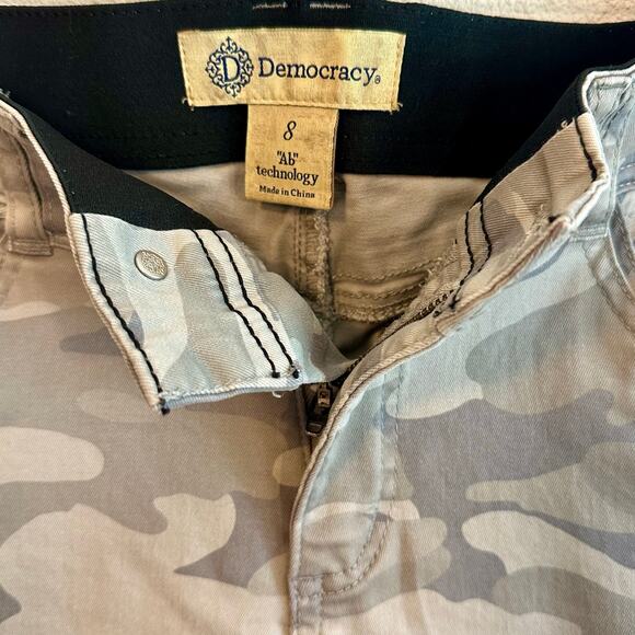 🌴 Democracy Stretch Camo Denim Jeans, Size 10 - Picture 8 of 10